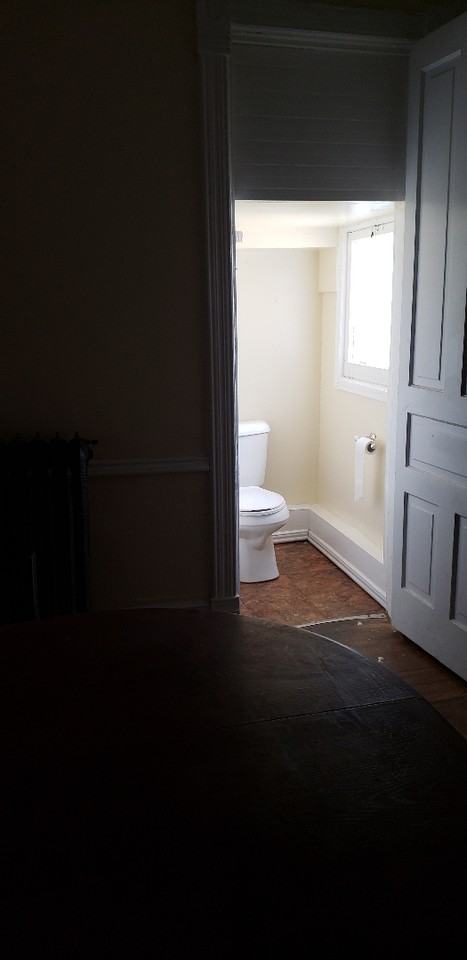 402 Denver St - Photo 7 of 16