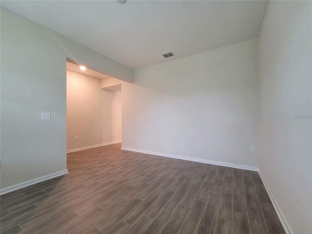 5579 Bakewell Pl - Photo 3 of 31