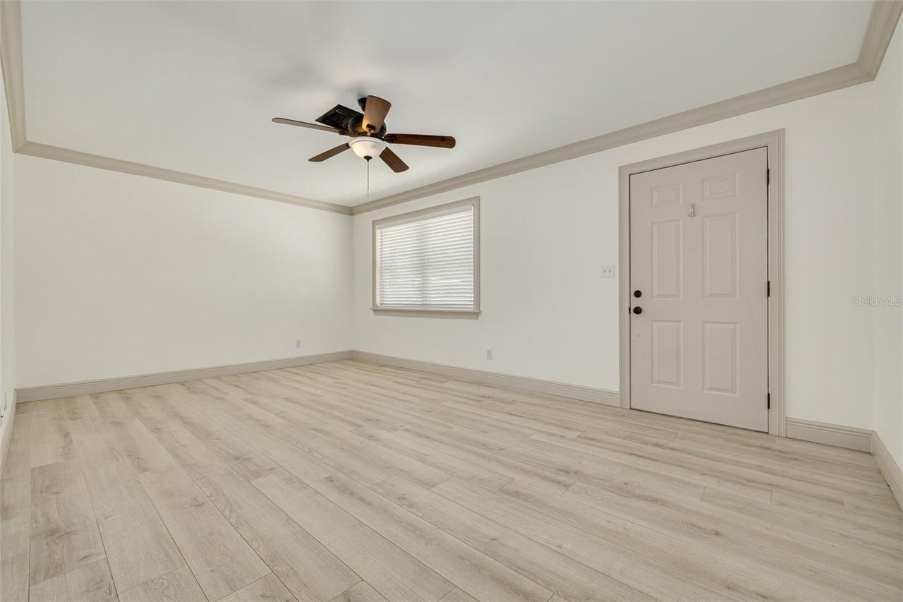 535 32nd Ave N #5 - Photo 6 of 26