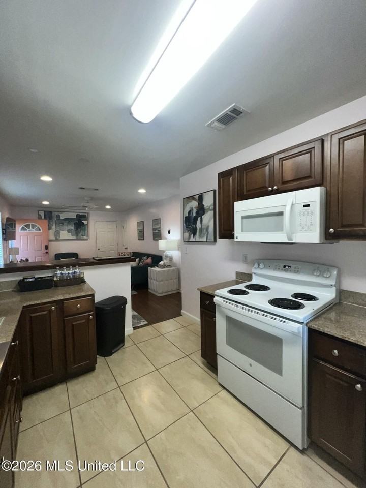 4409 Ford St - Photo 7 of 19