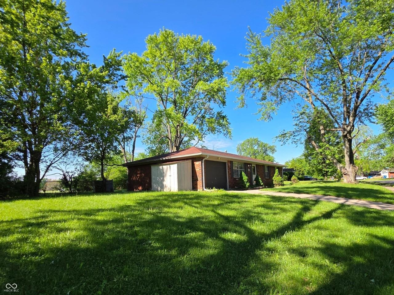 10359 Chris Dr - Photo 3 of 22