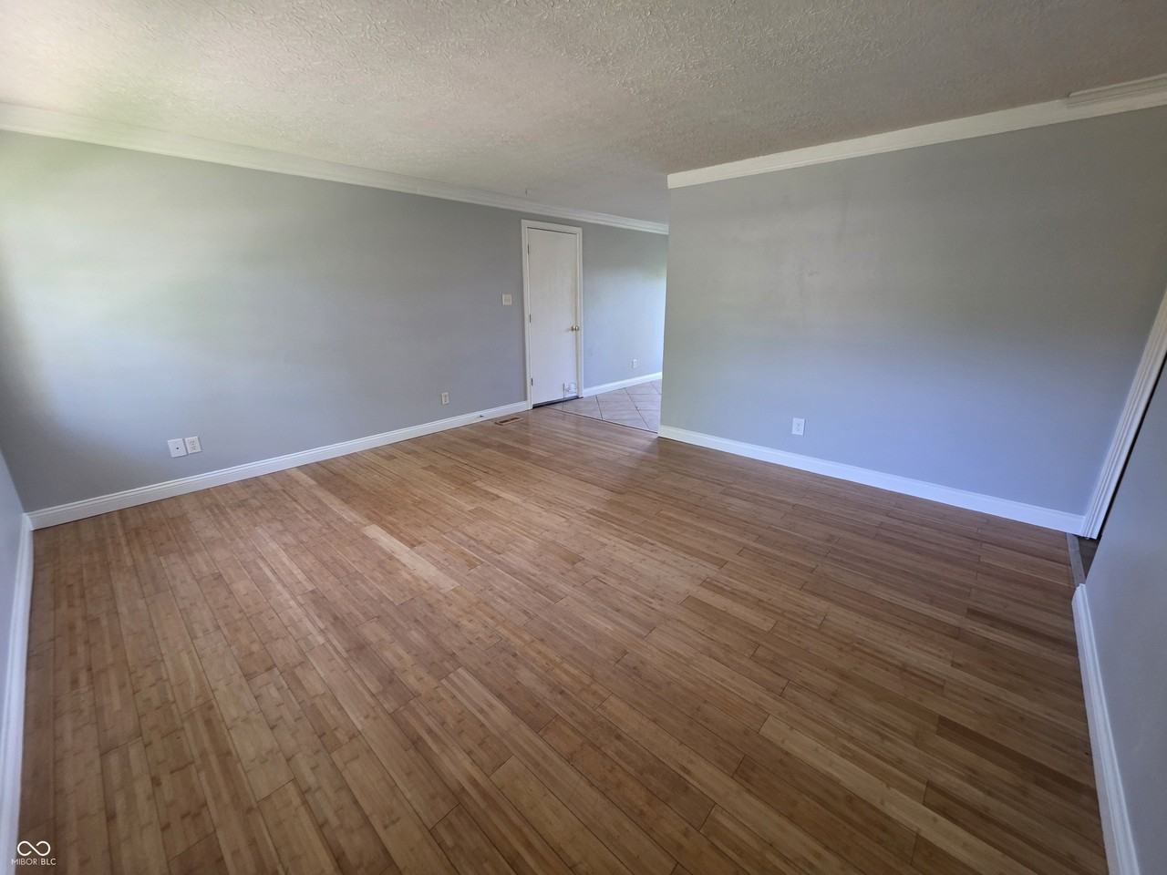 10359 Chris Dr - Photo 4 of 22