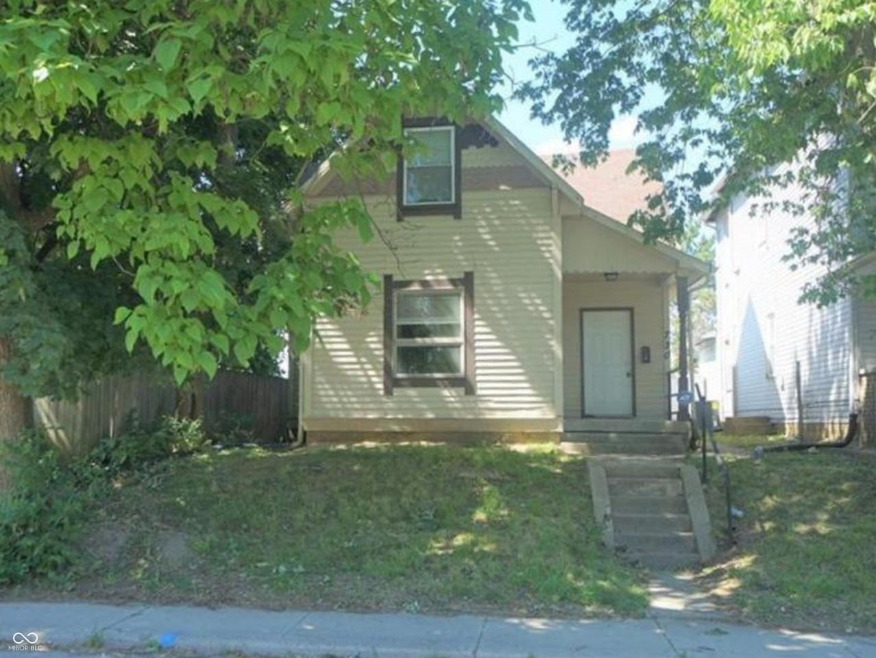 730 E Morris St - Photo 2 of 19