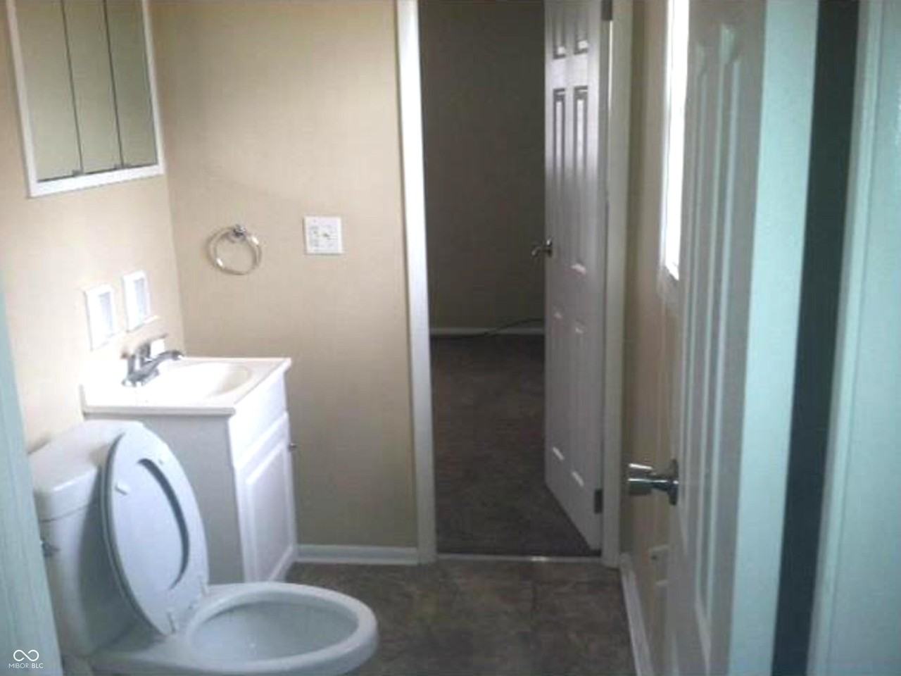 7526 Ruskin Pl - Photo 7 of 10