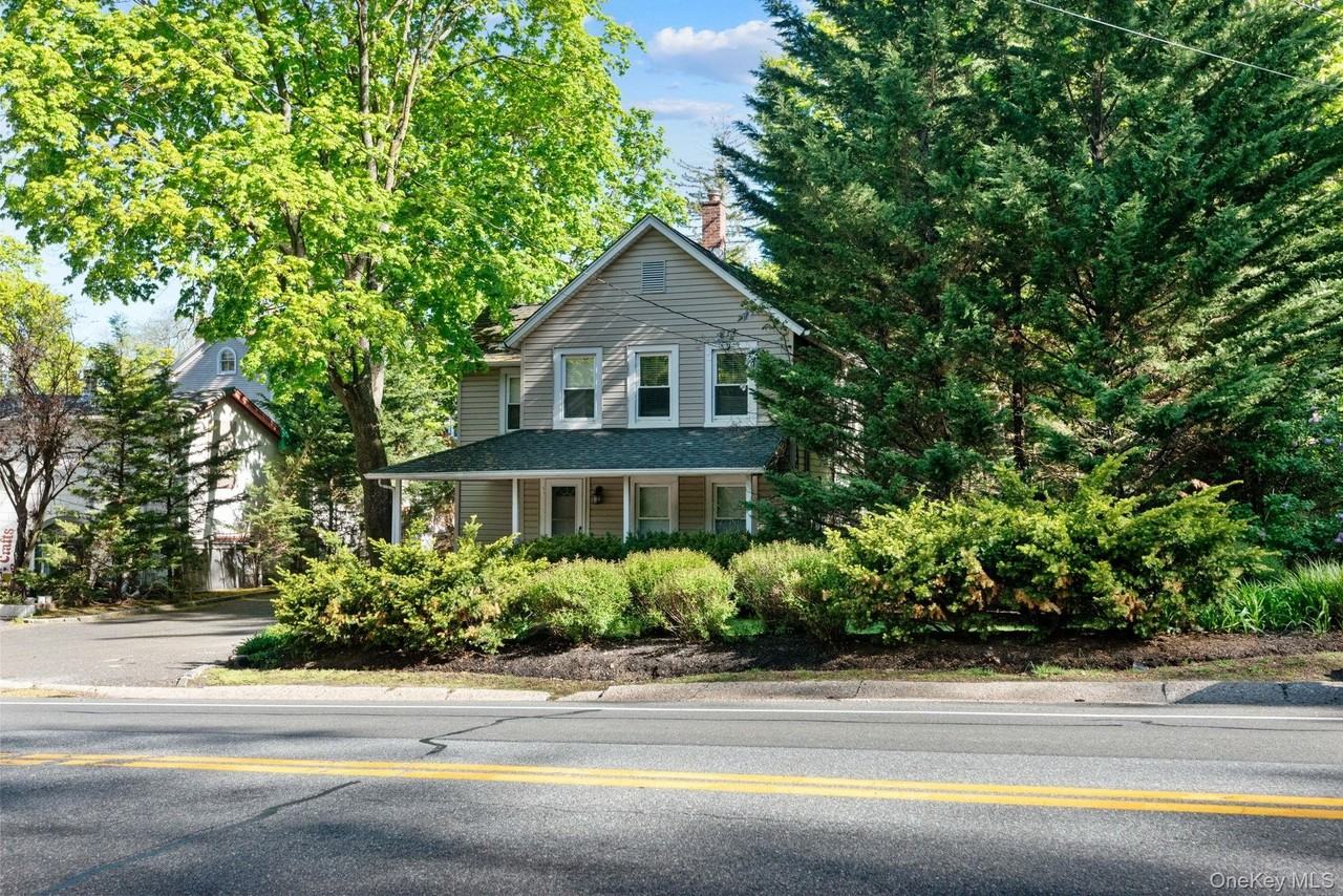147 Fort Salonga Rd - Photo 4 of 30