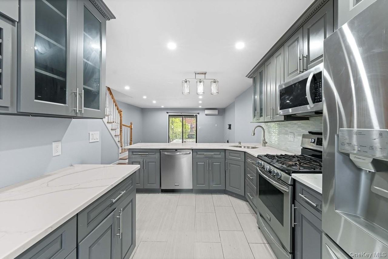 6916 Eliot Ave #2 - Photo 3 of 16