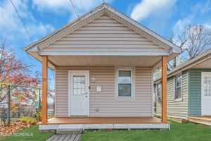 featured image of 29 Drs James Parker Blvd