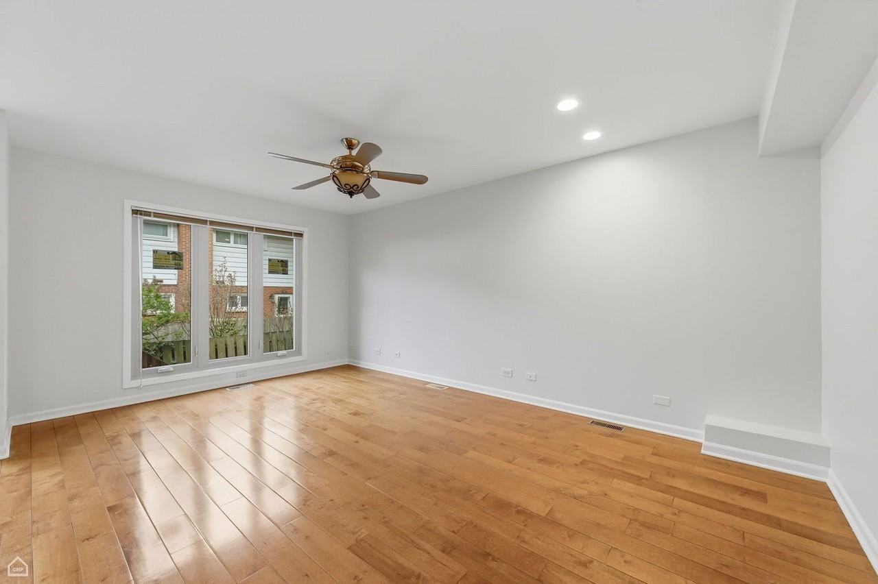 3125 Lake Ave - Photo 4 of 12