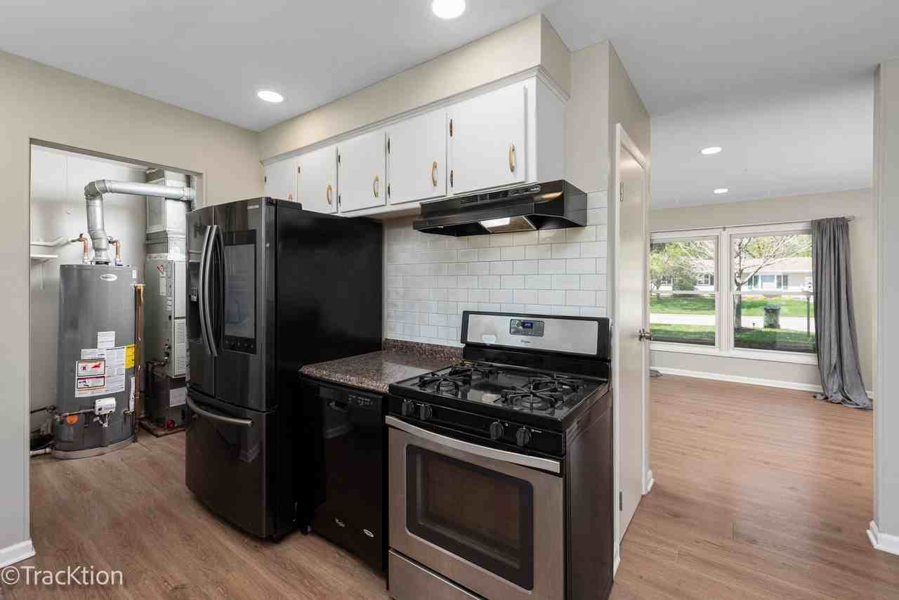 146 Mohawk Dr - Photo 6 of 16