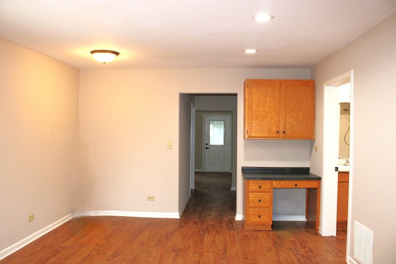 480 N 3rd Ave - Photo 3 of 11