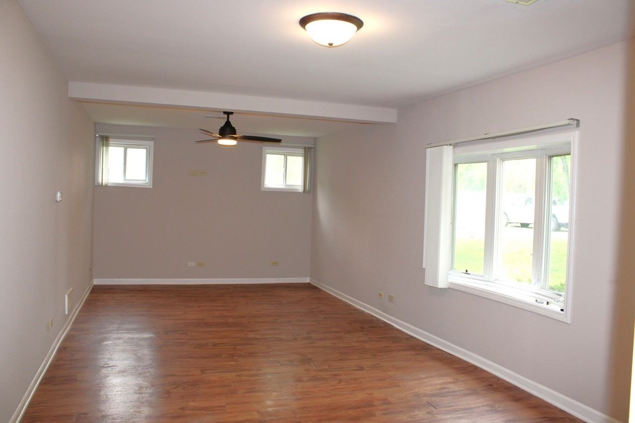 480 N 3rd Ave - Photo 4 of 11