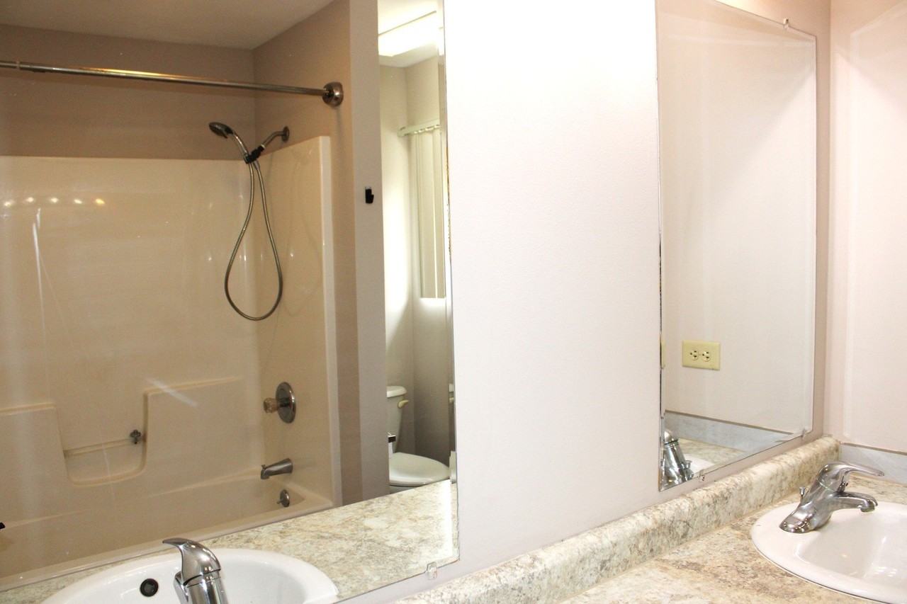 480 N 3rd Ave - Photo 7 of 11
