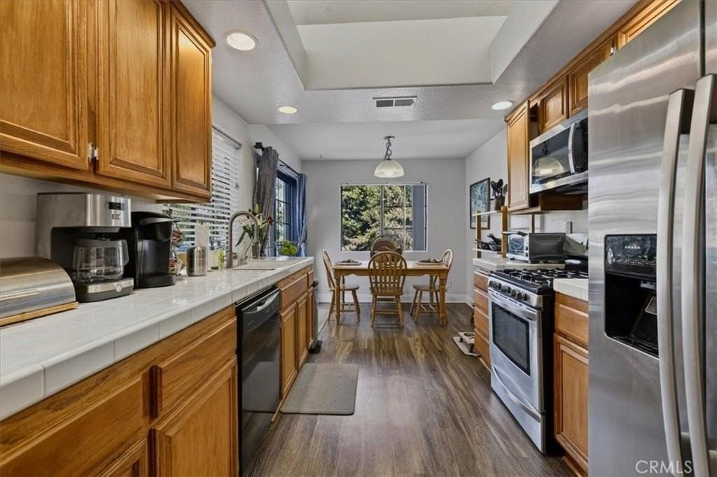 20262 Billingsgate Ln #202 - Photo 7 of 46