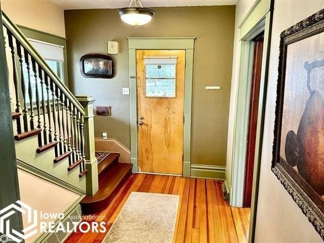 1402 Elm St - Photo 3 of 29