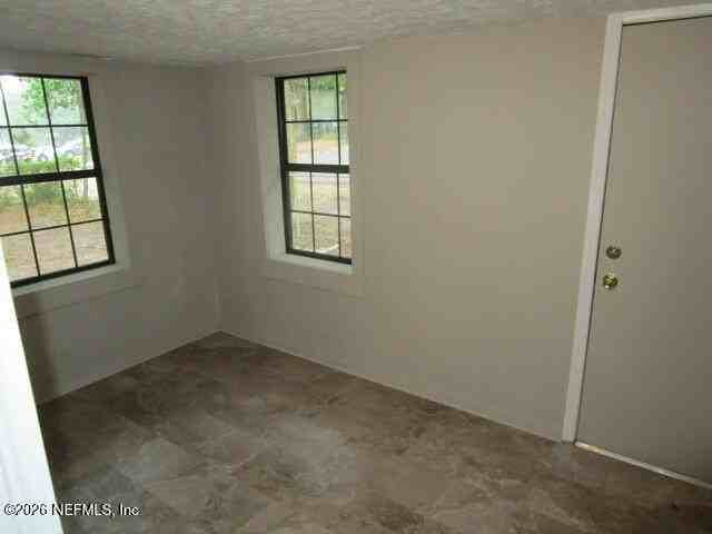 9525 Campus Ave - Photo 3 of 9