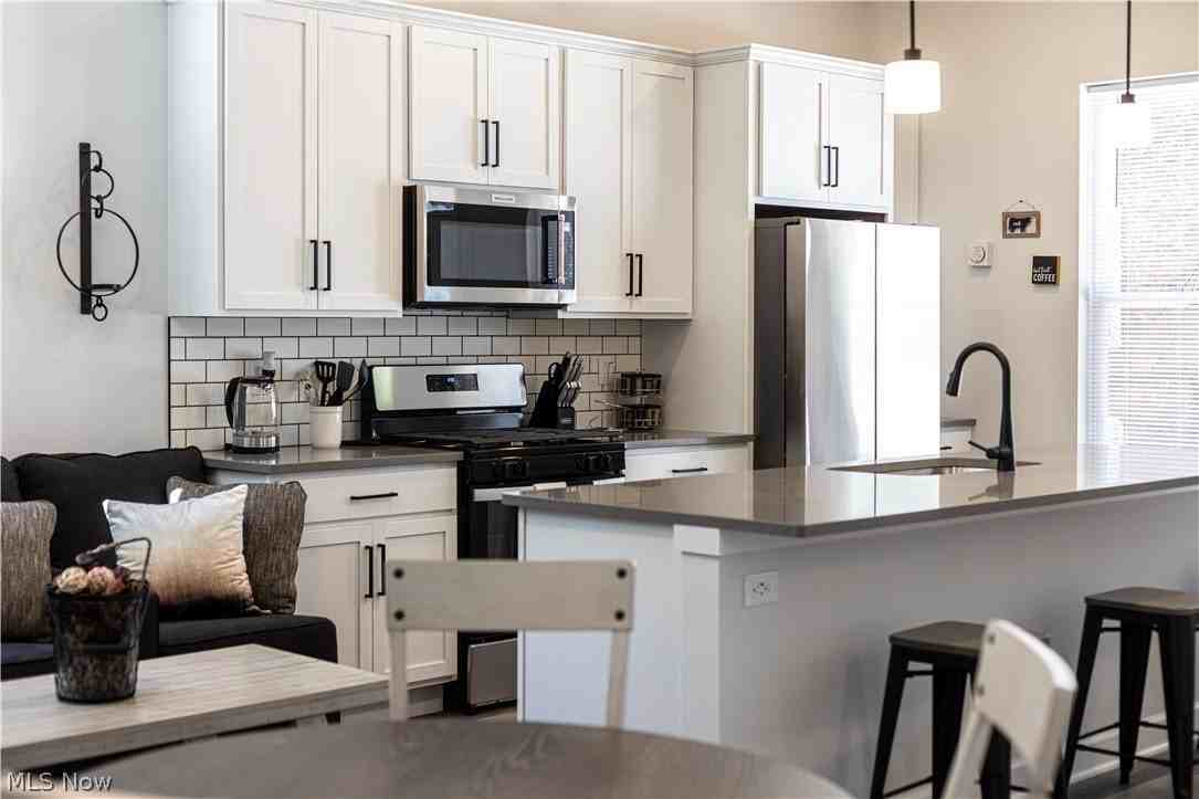 2192 E 100th St - Photo 6 of 26