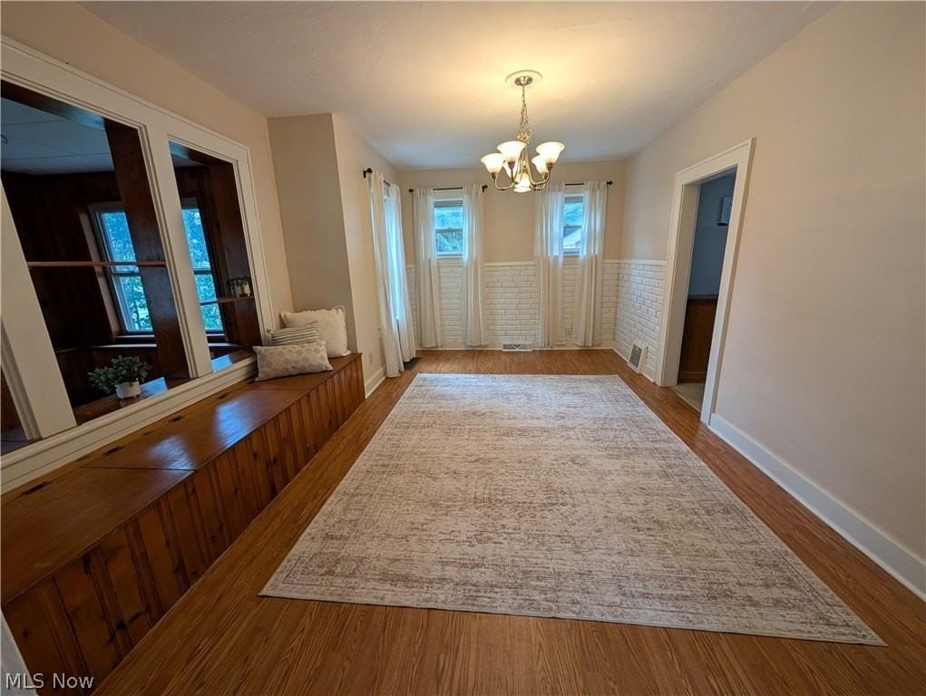 486 Needham Ave - Photo 4 of 42