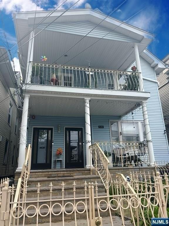 626 E 26th St