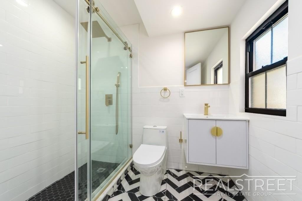 206 Macdougal St #1 - Photo 7 of 12
