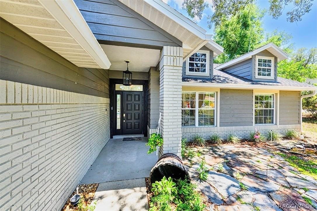 1105 N Chance Way - Photo 2 of 30