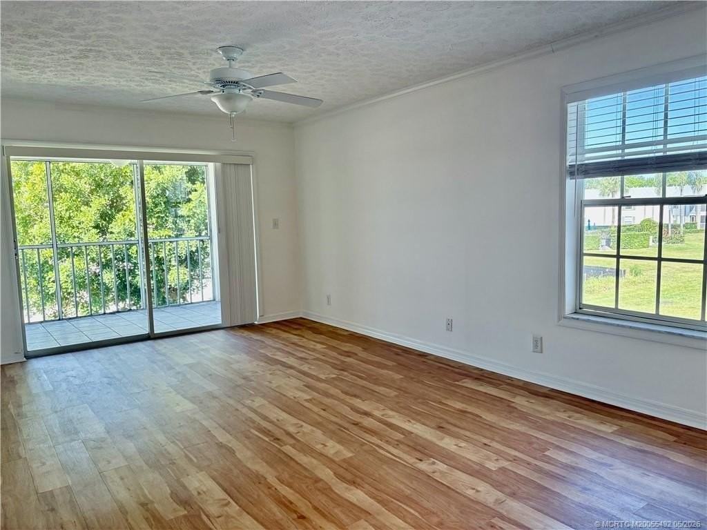 802 Se Central Pkwy #14 - Photo 3 of 12
