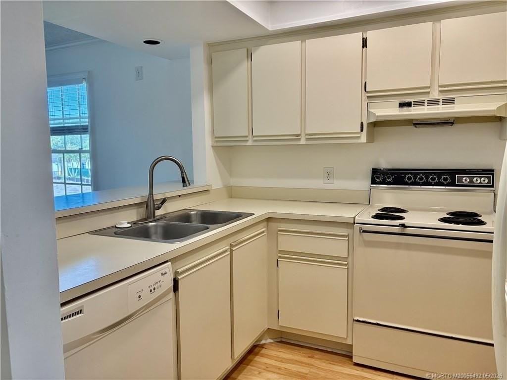 802 Se Central Pkwy #14 - Photo 6 of 12