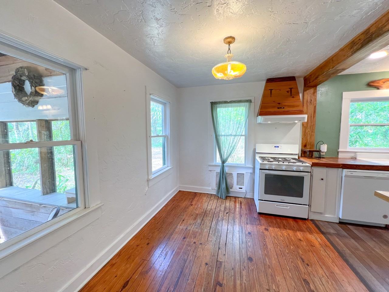 11716 Ne 7th Ave - Photo 4 of 15