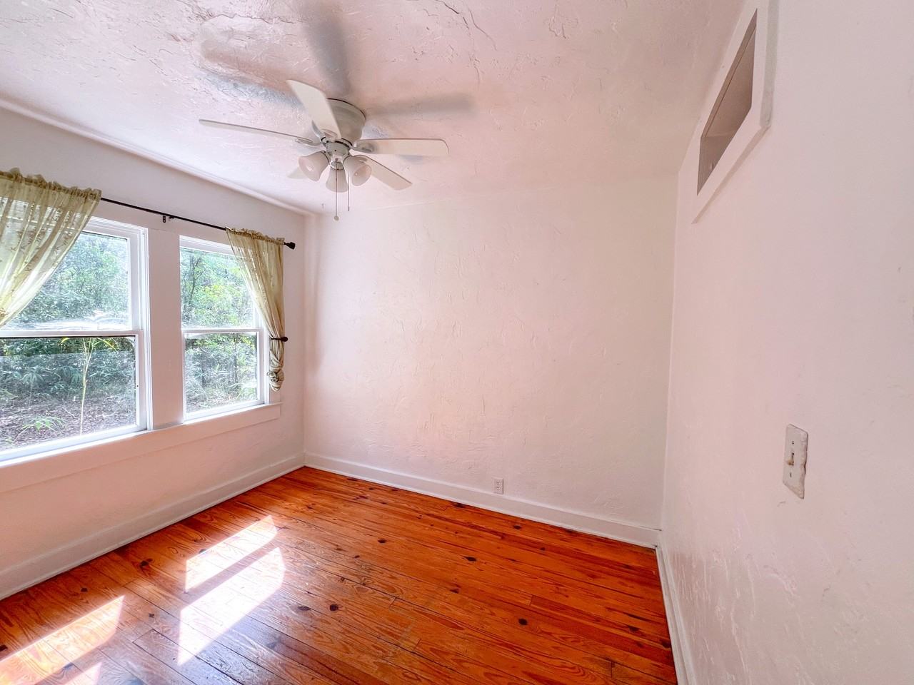 11716 Ne 7th Ave - Photo 7 of 15