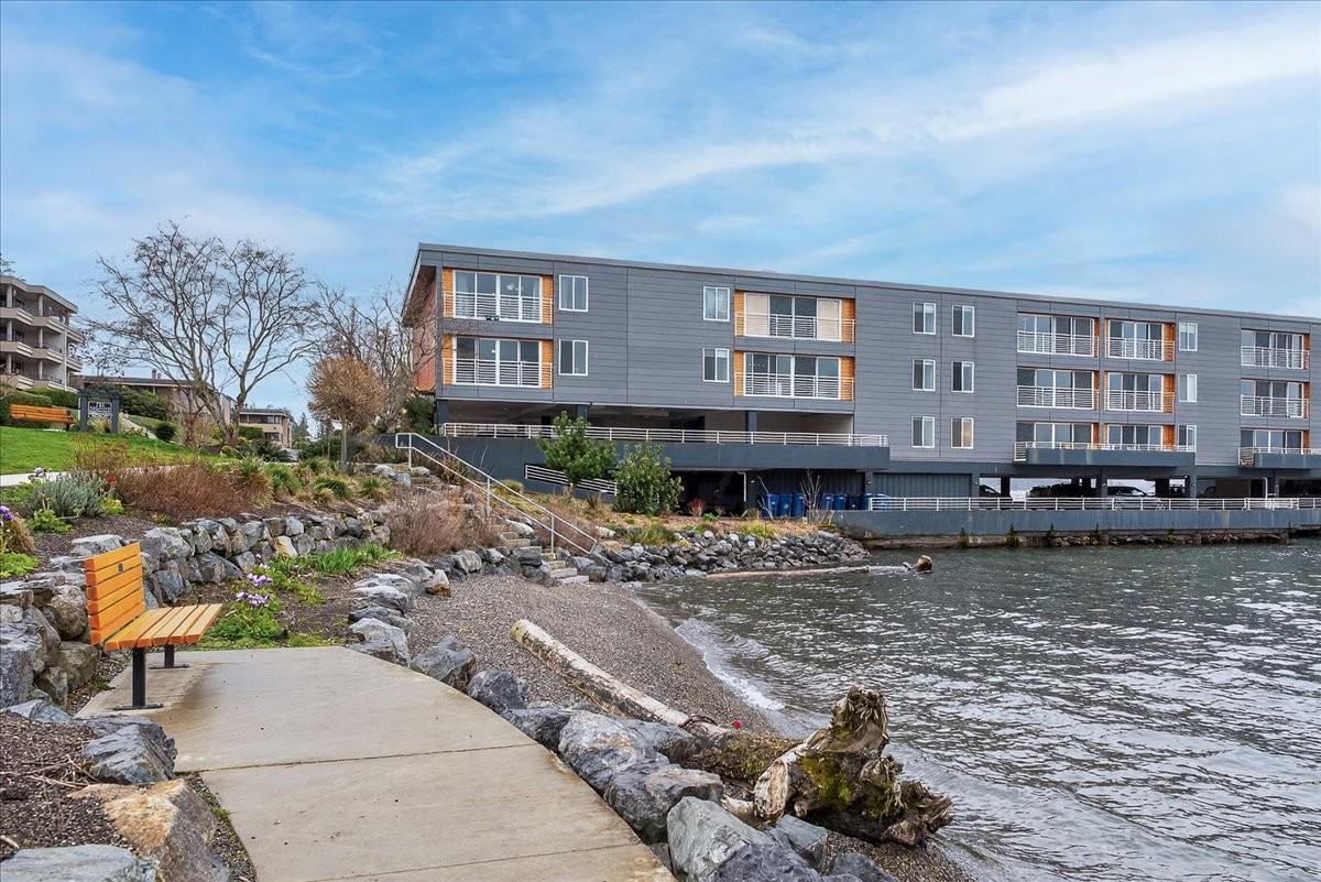 733 Lake Street South - 104Unit 104 #104 - Photo 4 of 28