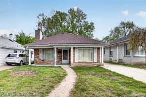 featured image of 7420 Drexel St