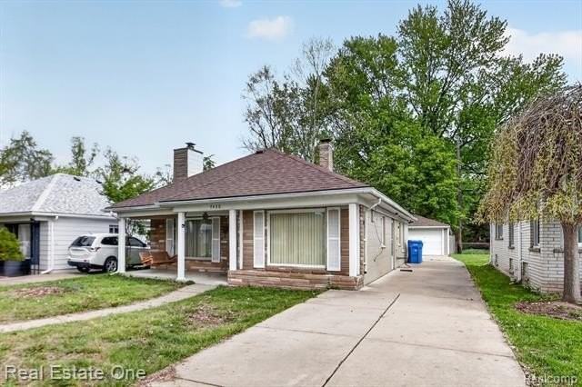 7420 Drexel St - Photo 3 of 30