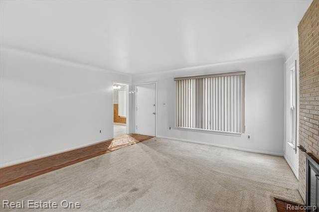 7420 Drexel St - Photo 6 of 30