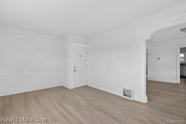13910 Kentucky St - Photo 7 of 28