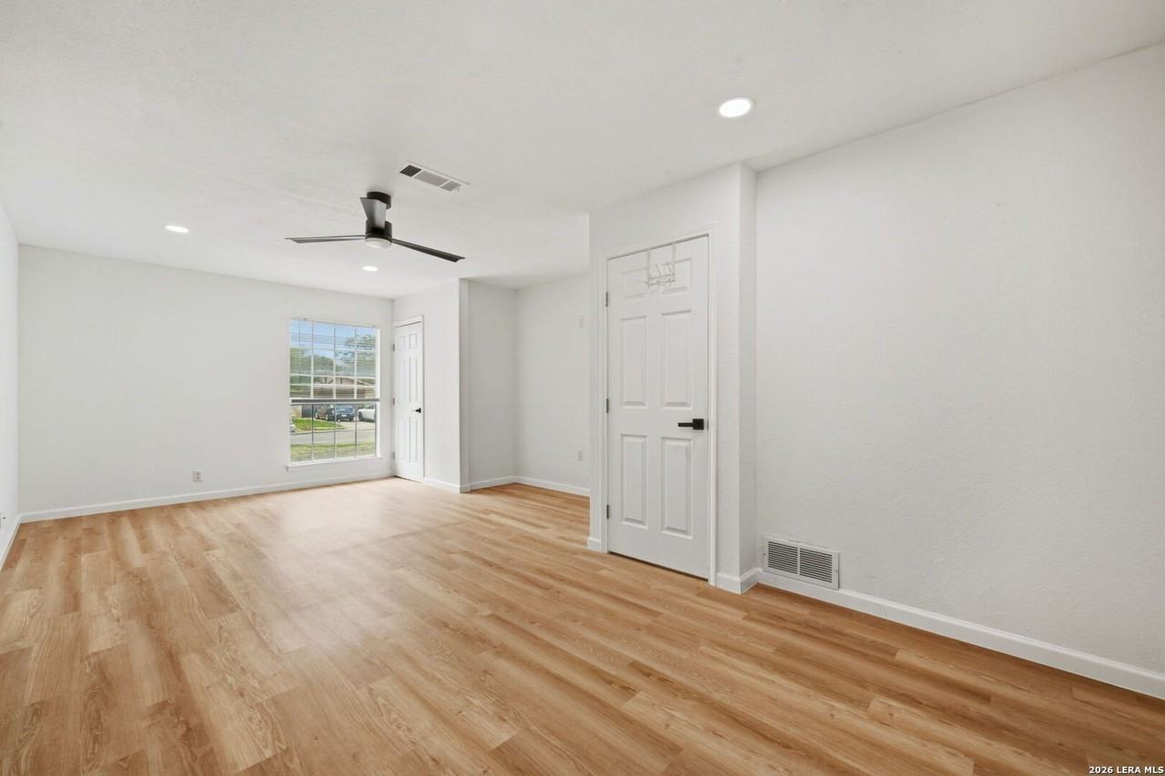 9435 Stones River Dr - Photo 4 of 25