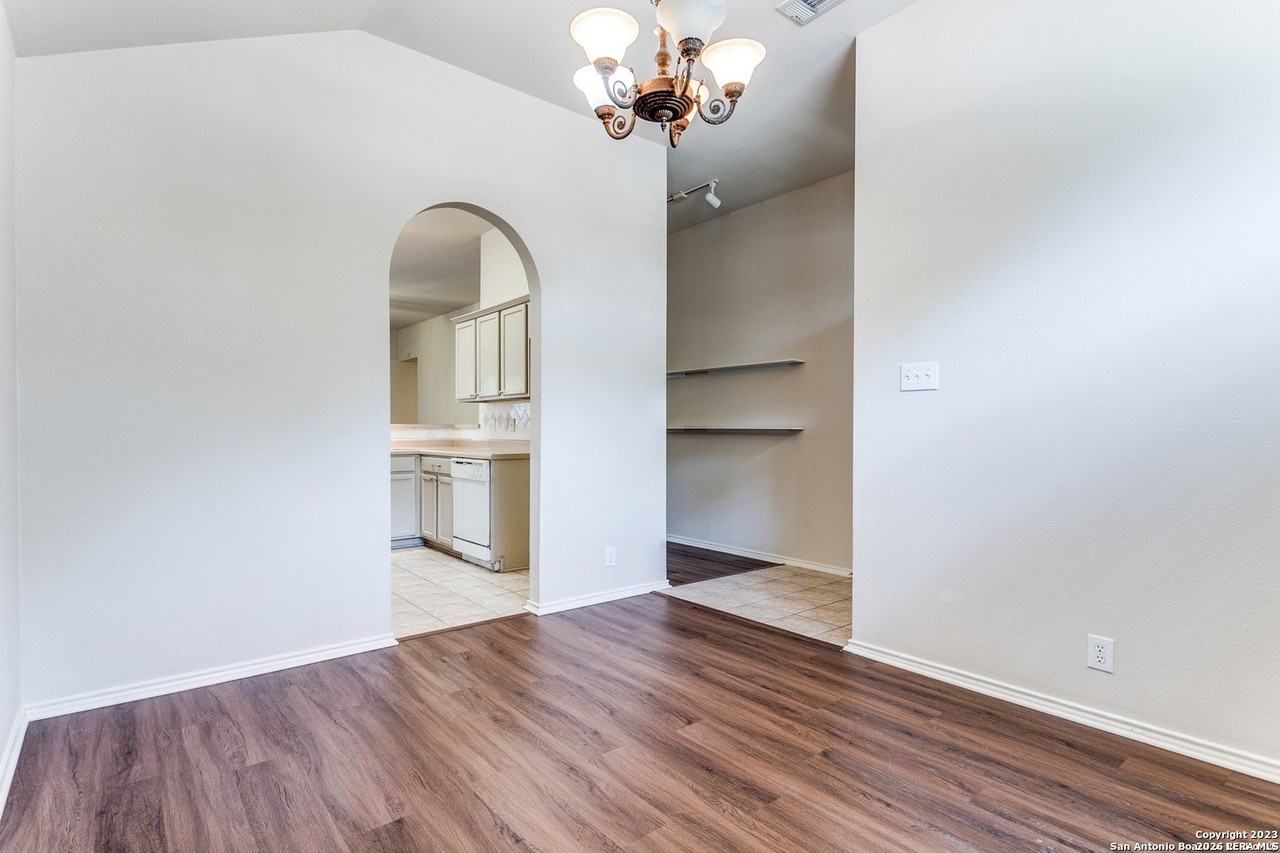 6014 Woodway Ct - Photo 4 of 23