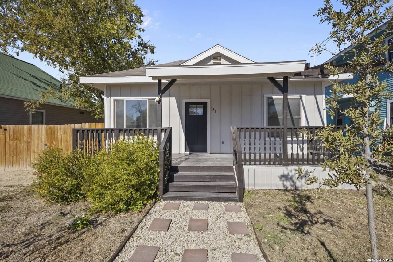131 Chicago Blvd - Photo 2 of 25