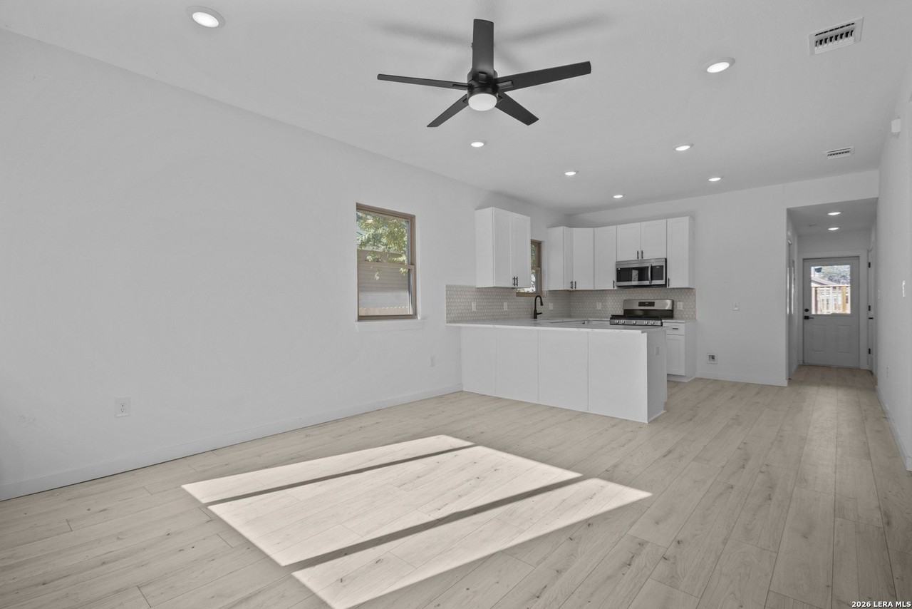 131 Chicago Blvd - Photo 5 of 25