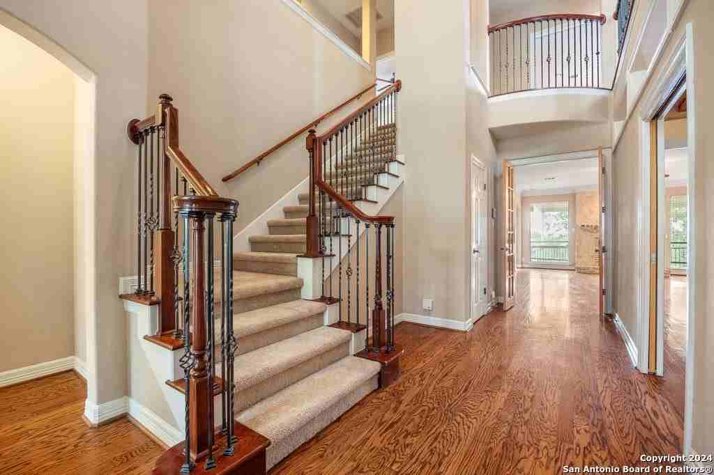 410 Cadence Hl - Photo 2 of 29