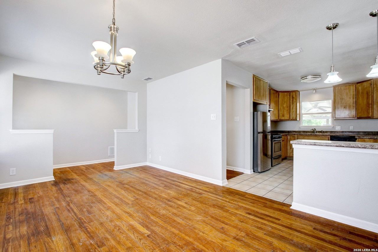 434 Schmeltzer Ln - Photo 6 of 24