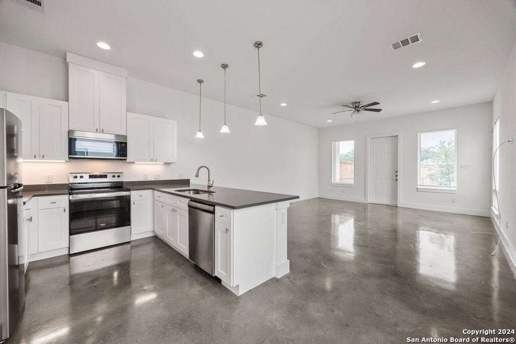 307 San Salvador Ave #101 - Photo 3 of 25