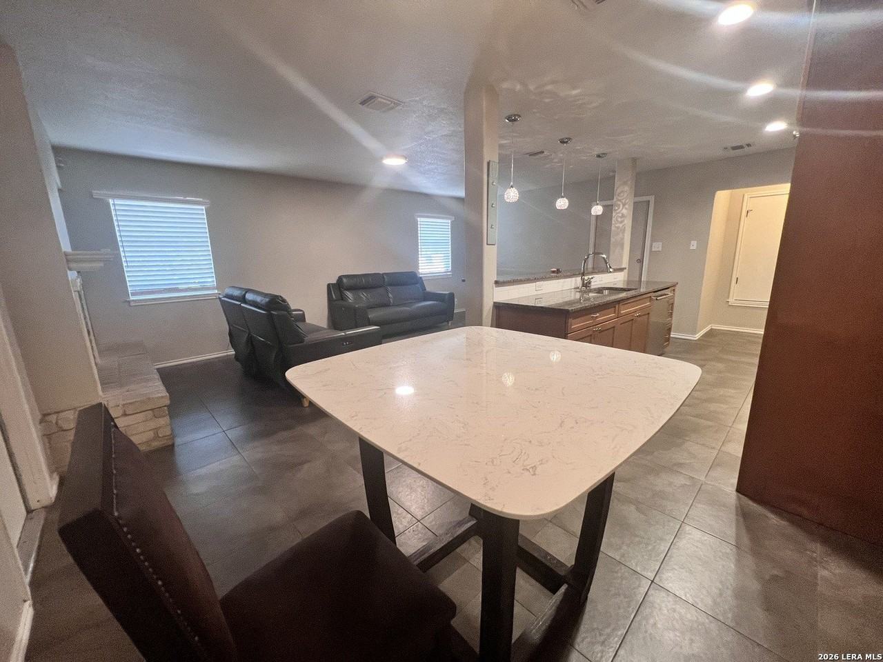 14210 Stoddard Dr - Photo 7 of 47