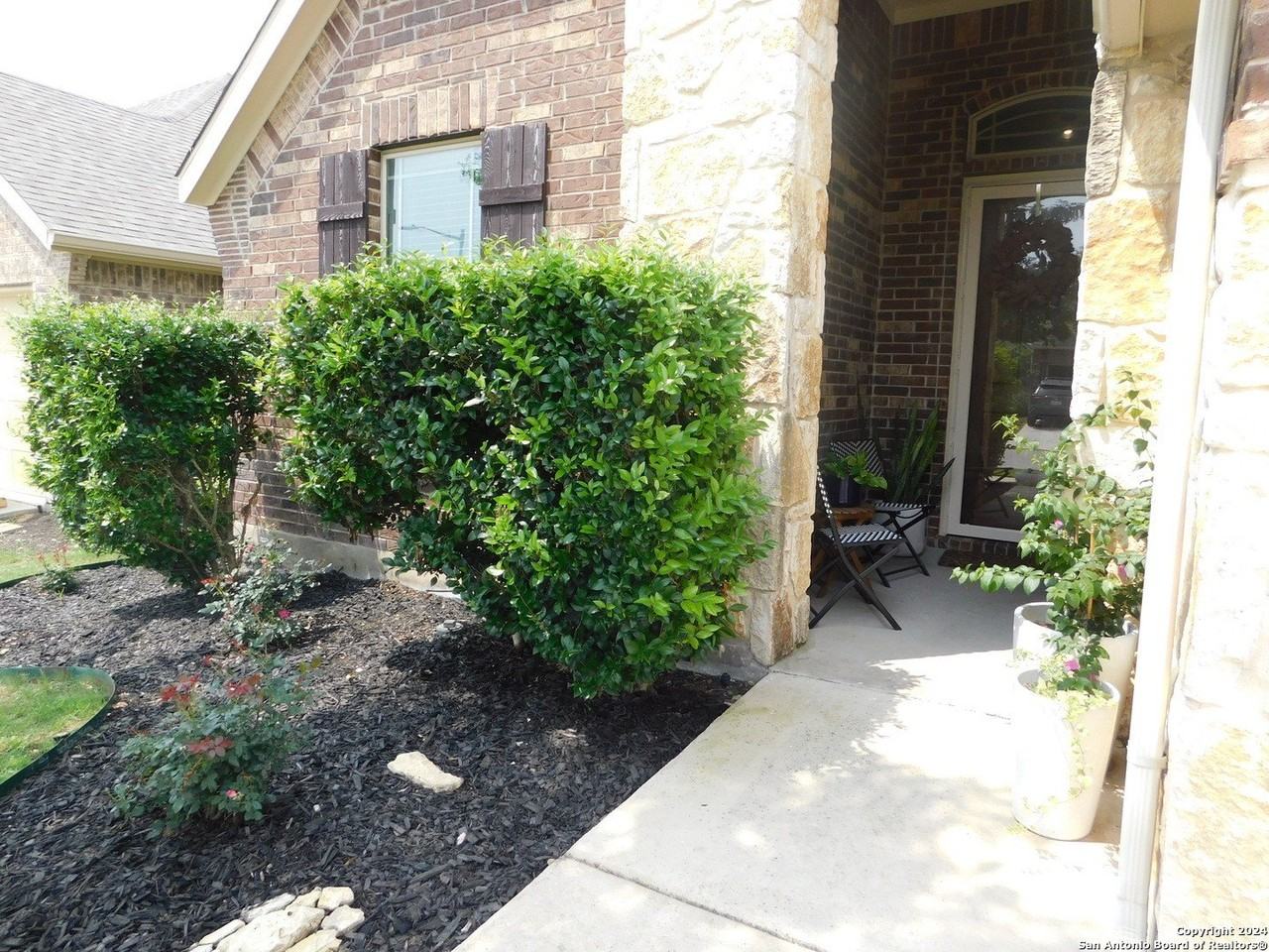 104 Vail Dr - Photo 4 of 22