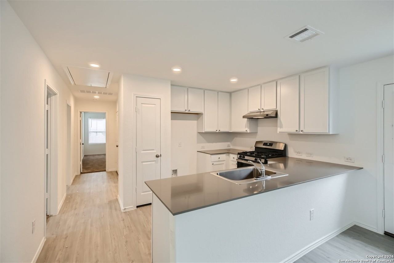 13535 Barton Cv - Photo 6 of 12
