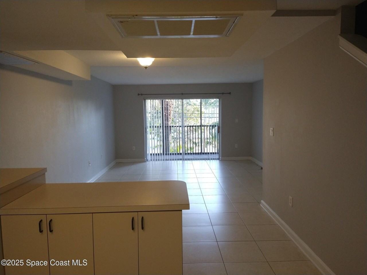 1020 Pinetree Dr #8 - Photo 6 of 33