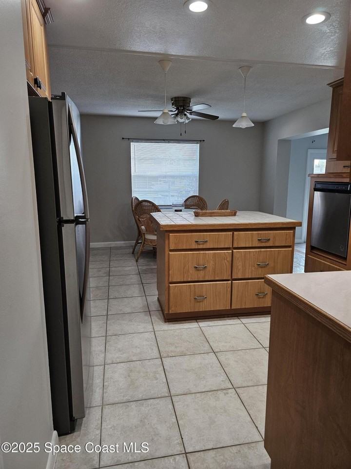 1735 E Central Ave - Photo 4 of 25