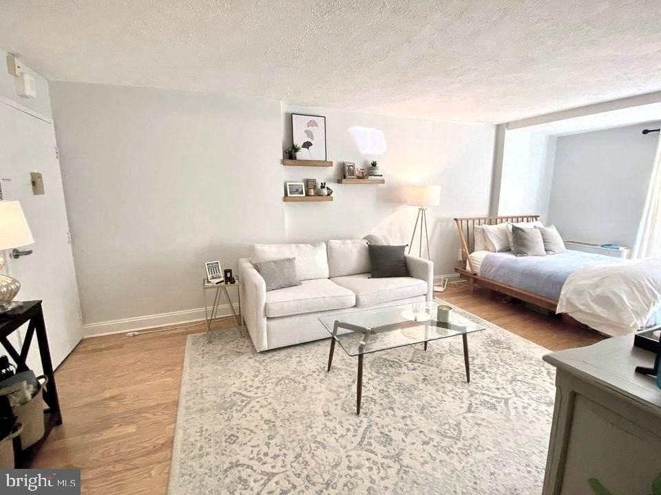 1440 N St Nw #405 - Photo 2 of 10
