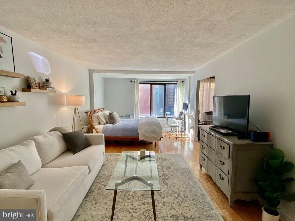 1440 N St Nw #405 - Photo 3 of 10