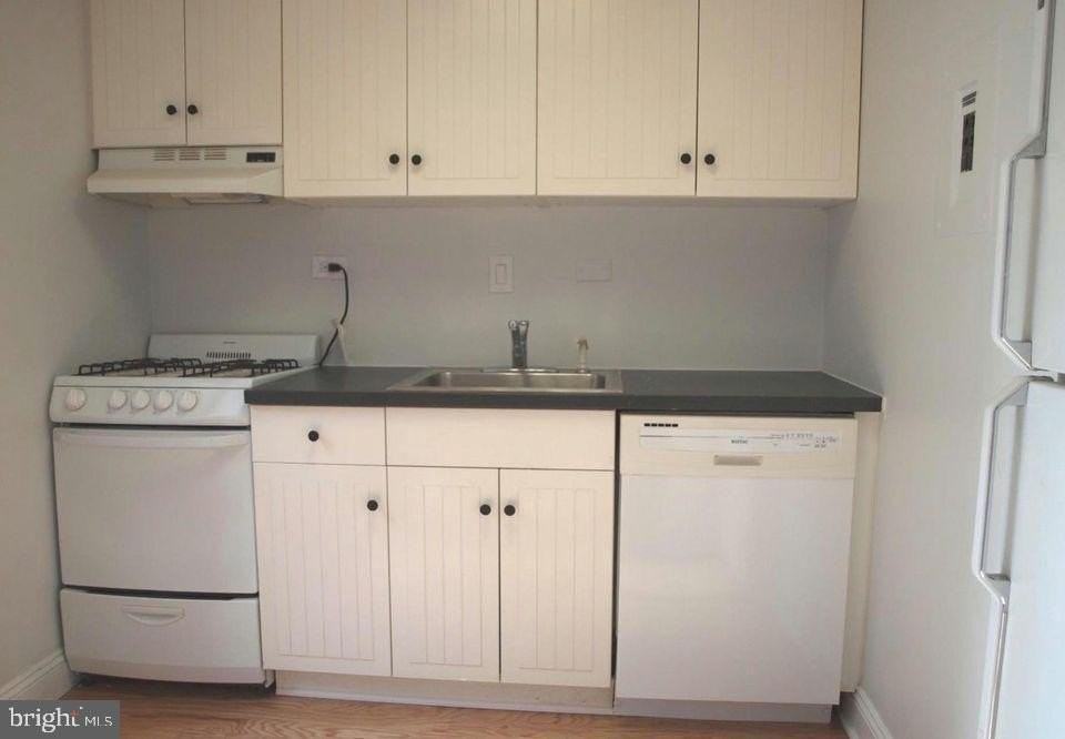 1440 N St Nw #405 - Photo 5 of 10