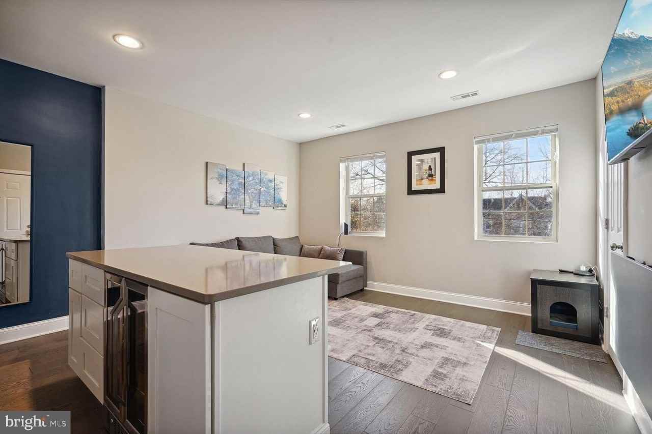 4809 3rd St Nw #4 - Photo 5 of 15