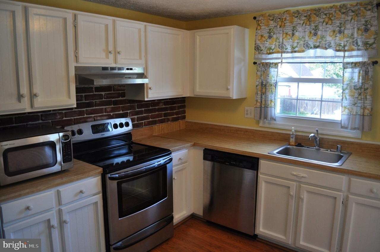 1662 Canonade Ct - Photo 4 of 17